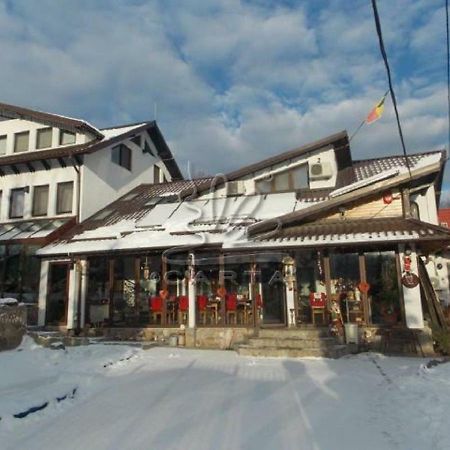 La Marele Moft Hotel Slanic Exterior photo