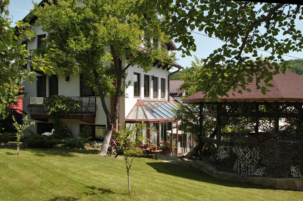La Marele Moft Hotel Slanic Exterior photo